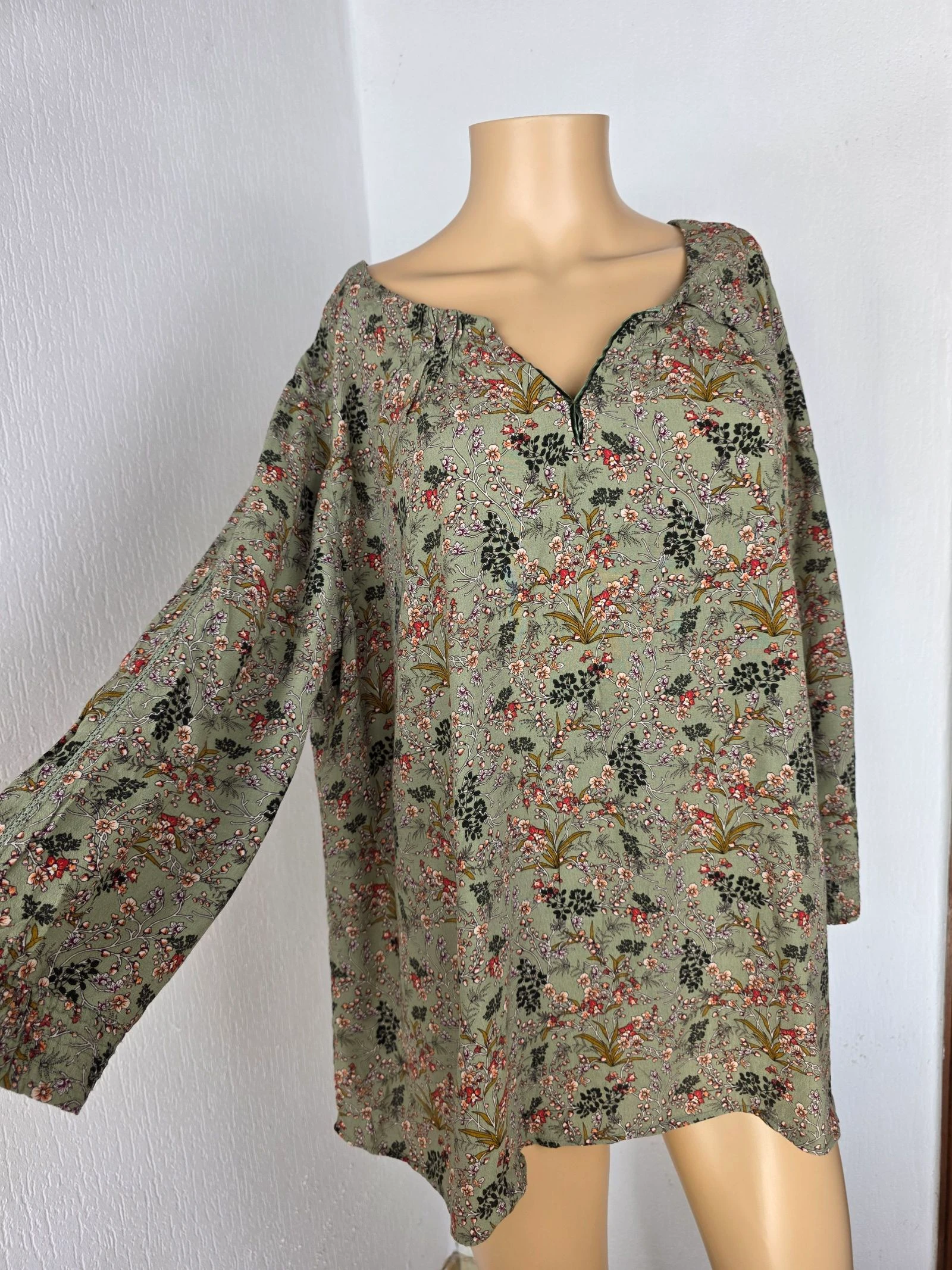 Blusa / túnica fluida com estampa floral boêmia campestre Maison 1.2.3 tamanho 42/44 – photo 2